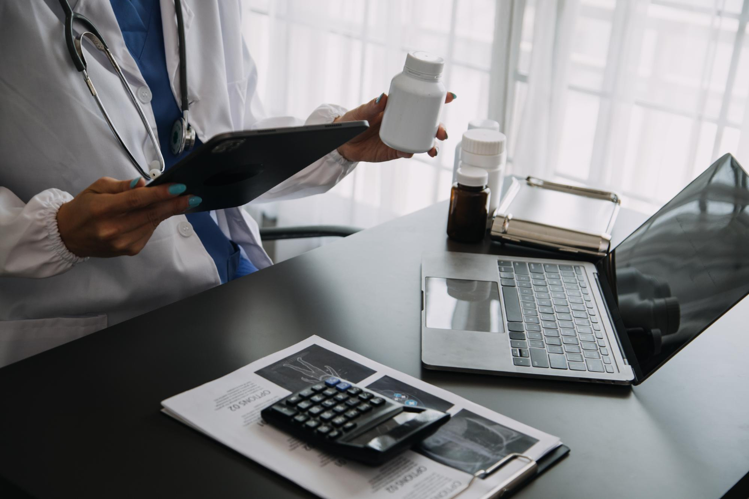 Como clínicas podem reduzir riscos fiscais no início do ano e proteger o caixa